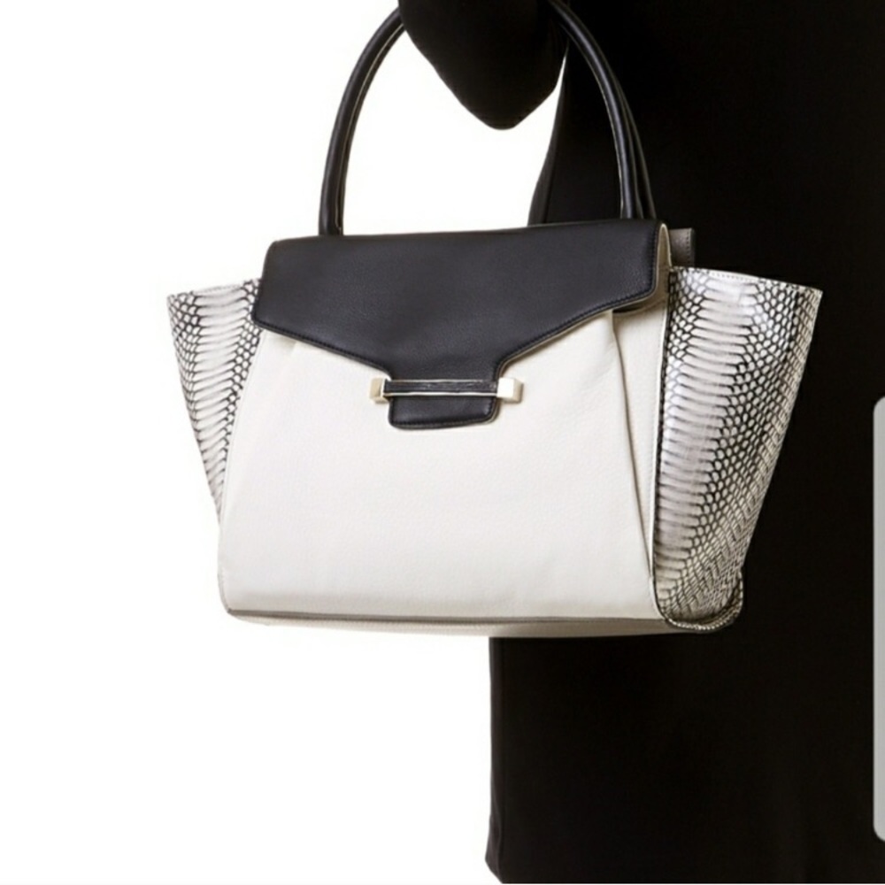 Vince Camuto bag 👜 - Picture 8 of 8